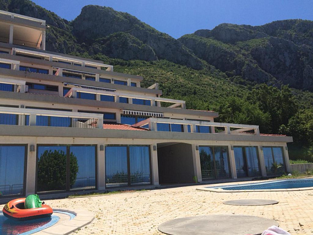 Eine einzigartige Villa mit zwei Swimmingpools und einer perfekten Aussicht